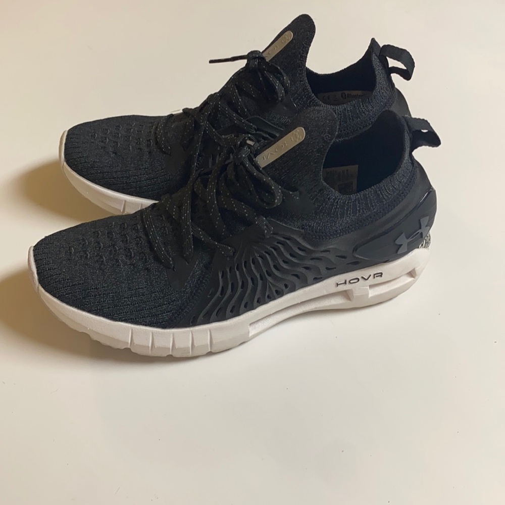 Women’s Hovr under armour tennis shoes